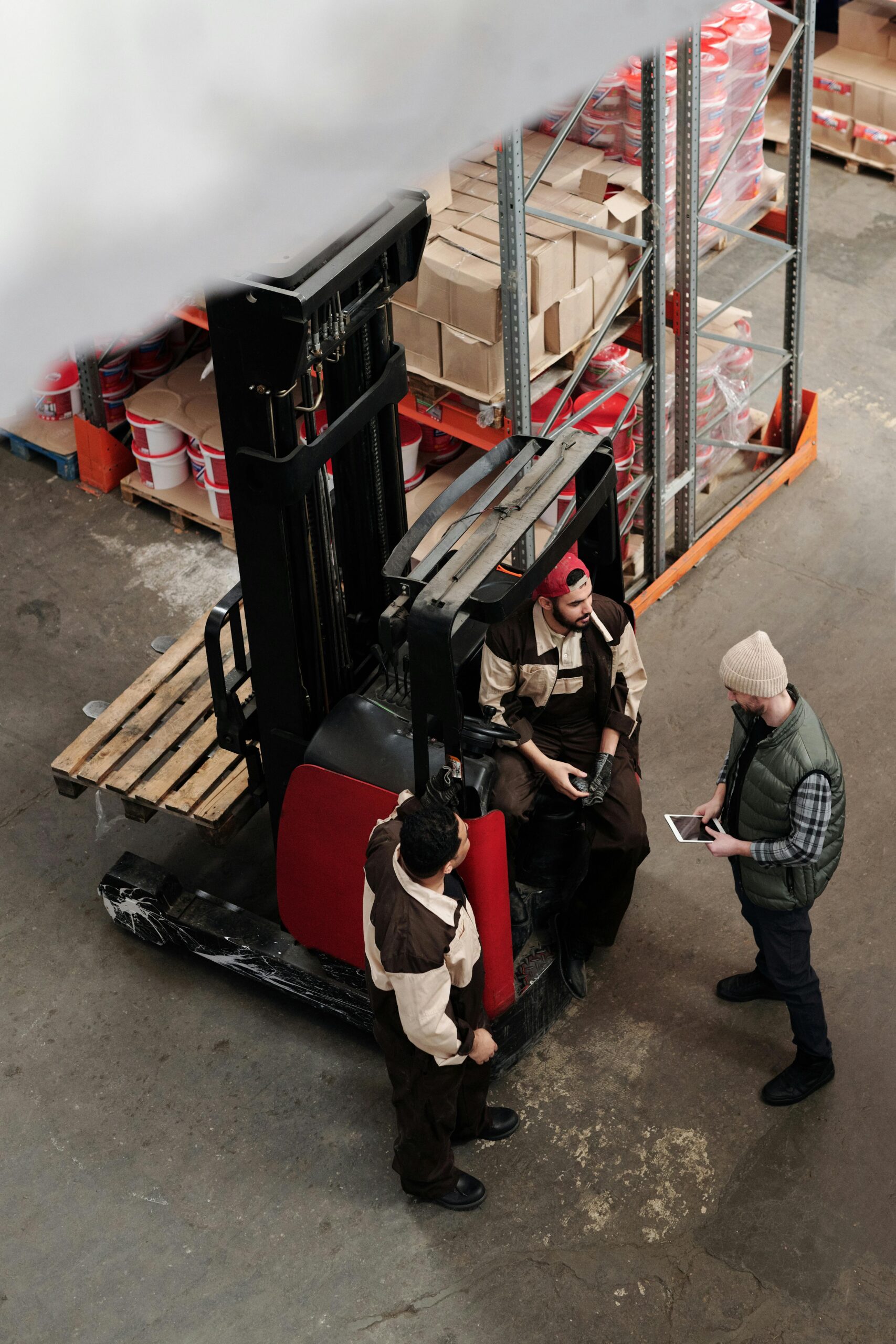 Forkliftlerde Lityum Akü Kullanımı: Neden Gelecek Bu Teknolojide? [2025 Rehberi]